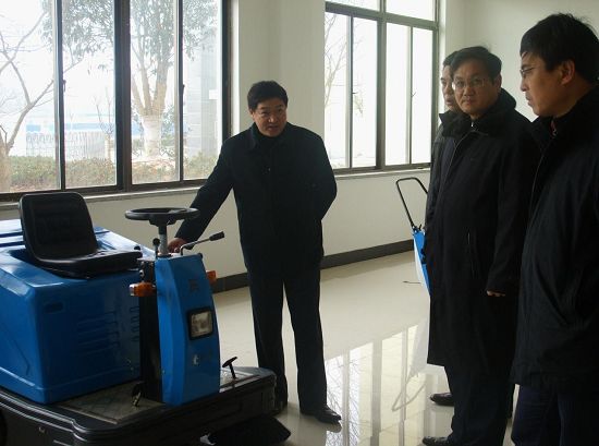 新年首個工作日，縣長蒞臨我公司考察指導工作