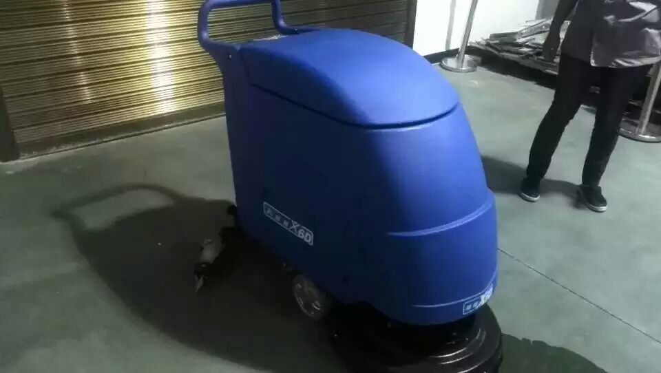 【企業(yè)快訊】寧德新能源集團再購4臺洗地機交機完畢！